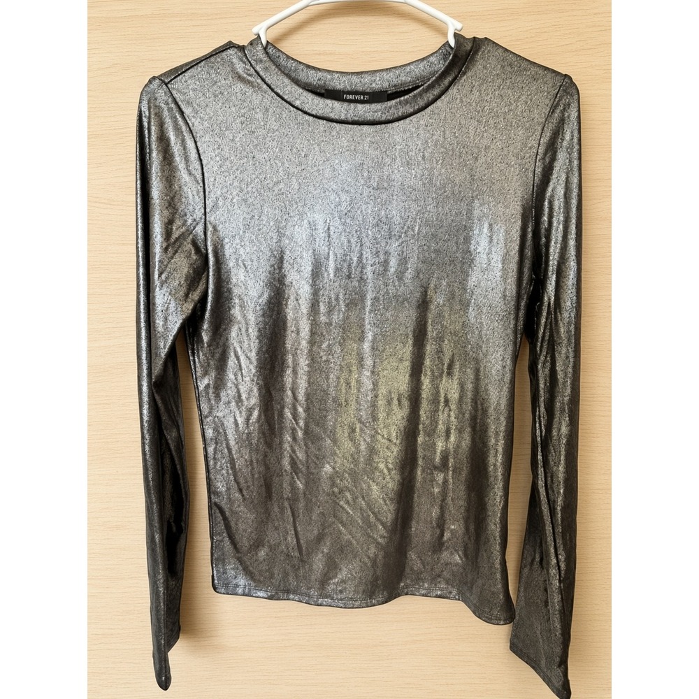 Forever 21 Metallic Silver Long Sleeve Crew Neck Top Shimmer Foil Finish L